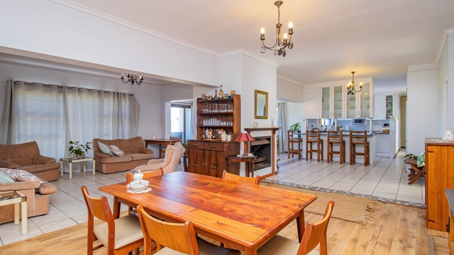 4 Bedroom Property for Sale in De Kelders Western Cape
